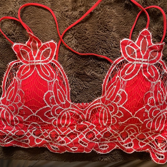 Bright Red - Picture 2 of 3